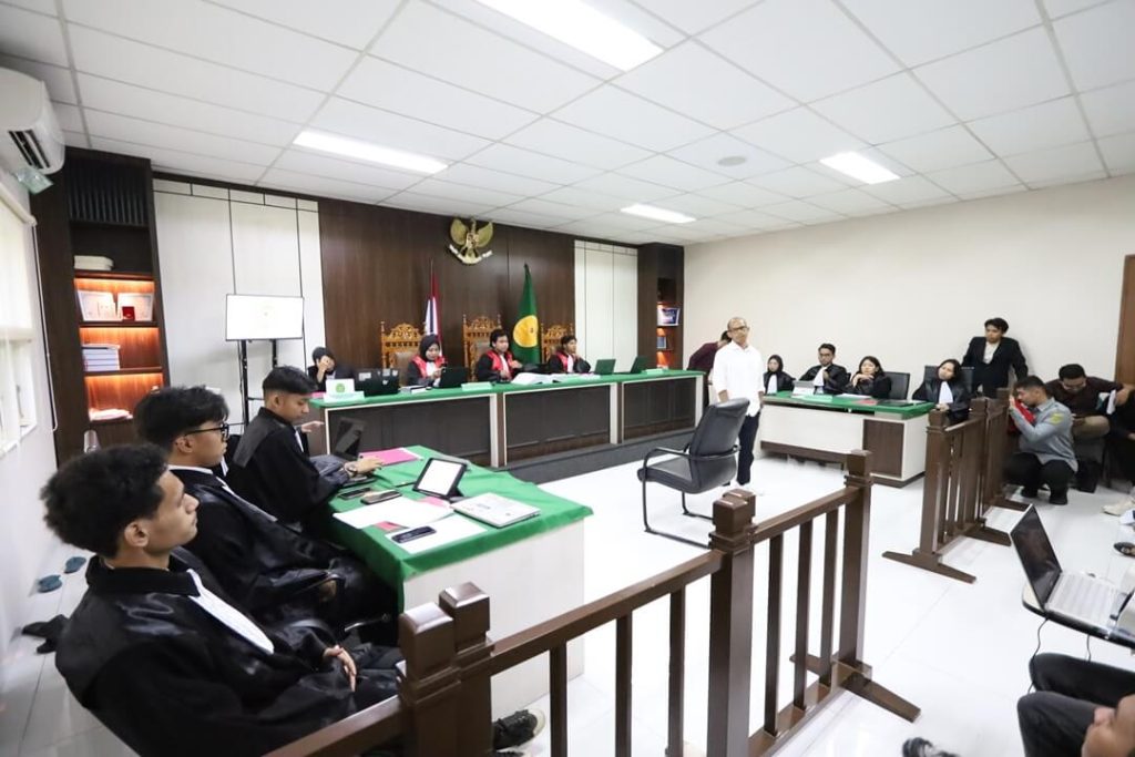 Praktik Persidangan di Peradilan Semu Implementasikan Outcome-Based Education dalam Mendukung Profil Lulusan Program Studi Hukum